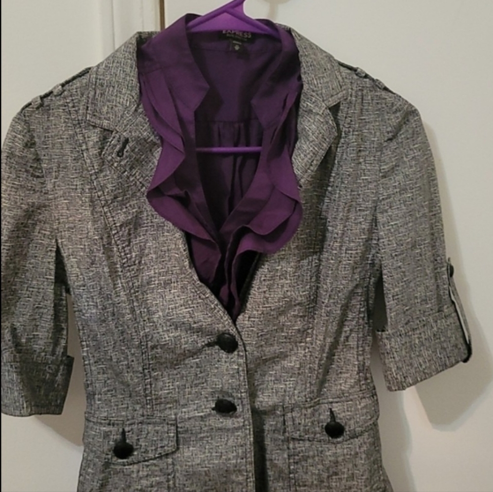 Express suit with semi-pencil pencil skirt